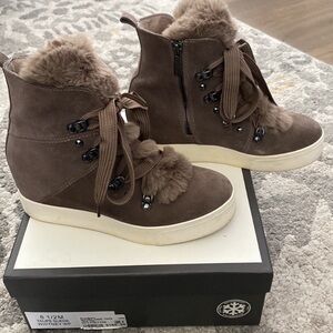 Women’s wedge boots | Waterproof | SZ. 8.5 | J. Slides